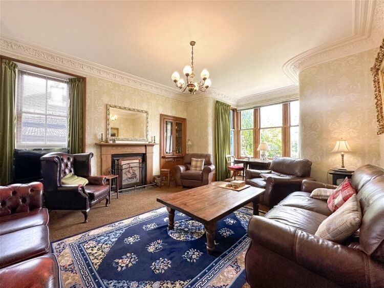 Dunallan House Photo 4