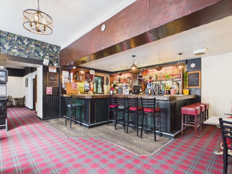 Prominent Forres Hotel With Bar, Functions And Accommodation Photo 4