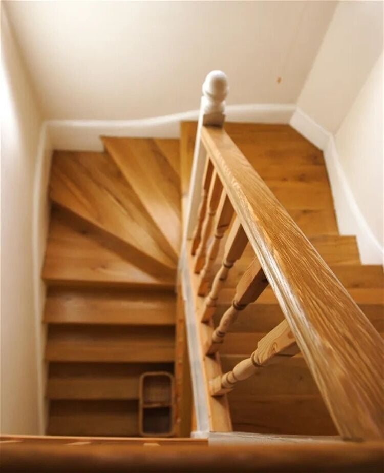 BESPOKE JOINERY MANUFACTURING COMPANY Photo 4