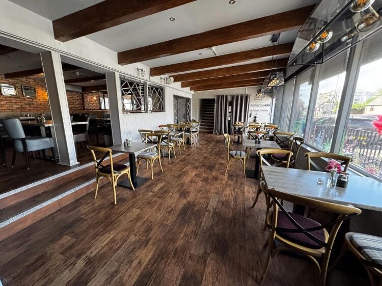 Woodpecker Restaurant & Bar Photo 4