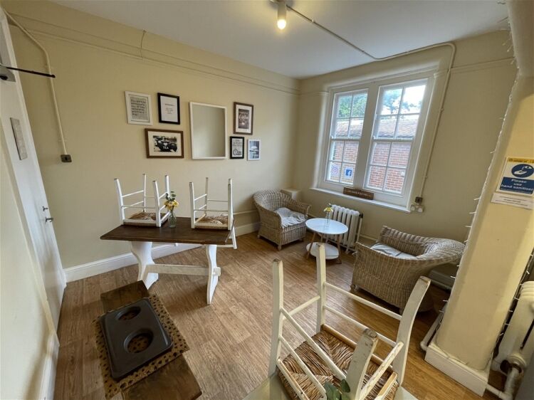 Cafe concession within Seale Hayne For Sale in Newton Abbot Photo 4