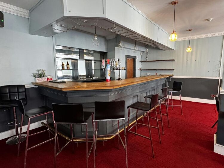 Licensed Bar, Restaurant, Takeaway Opportunity Kilmaurs East Ayrshire available to let