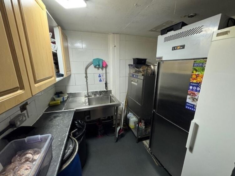 Leasehold Fast Food Takeaway Located In Sparkbrook, Birmingham Photo 4