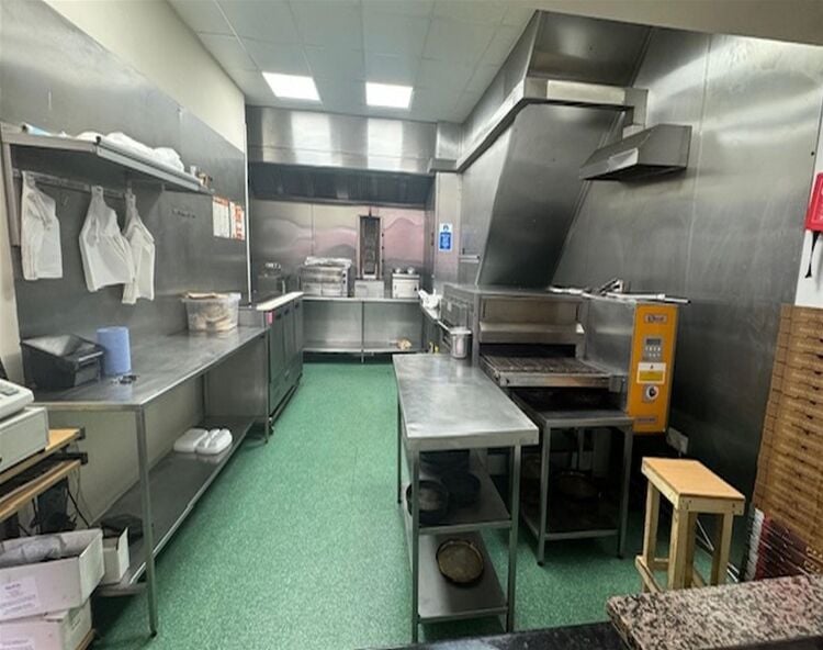 Double freehold takeaway with accommodation, Durham