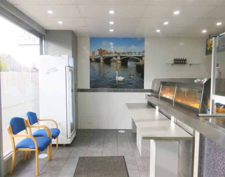 Corner fish & chip shop in sought after area of Windsor Photo 4