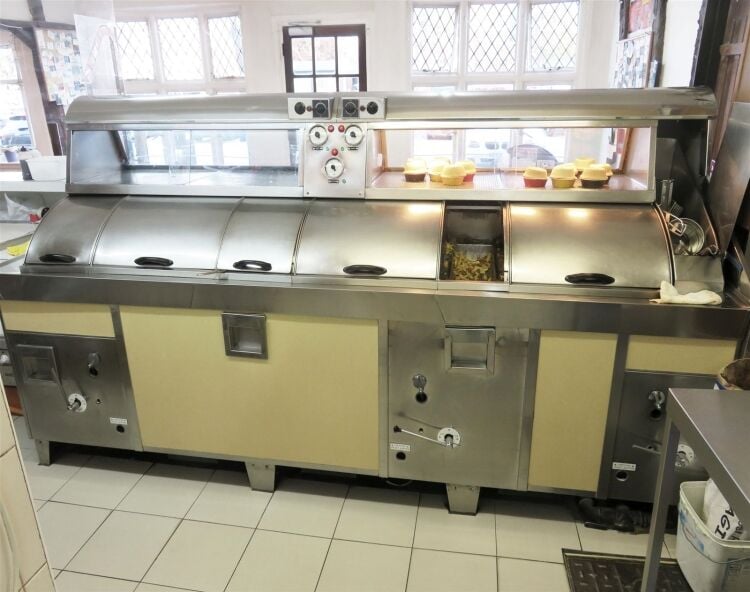 Established fish & chip shop with restaurant, central Baldock Photo 4
