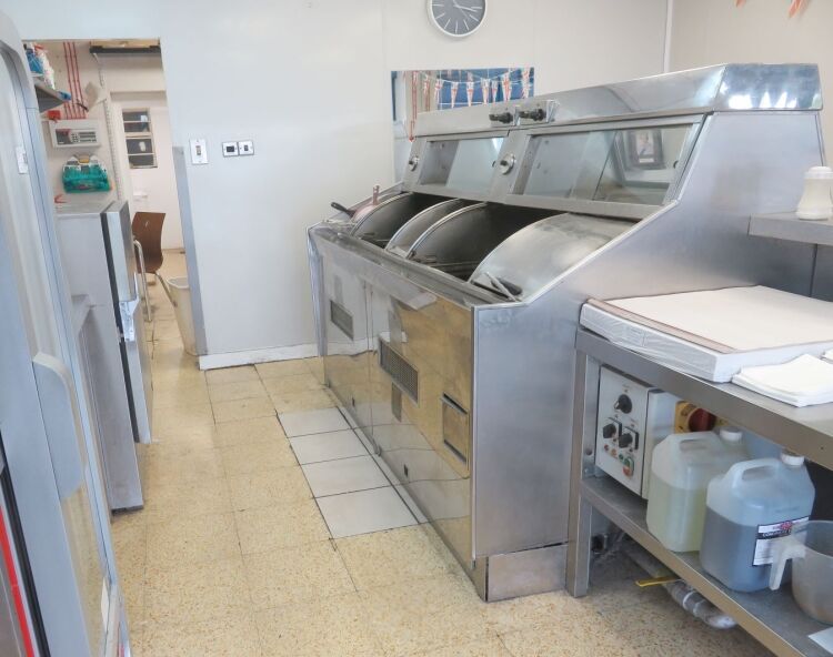 Under achieving fish & chip shop with potential, in same family over 45 years Photo 4