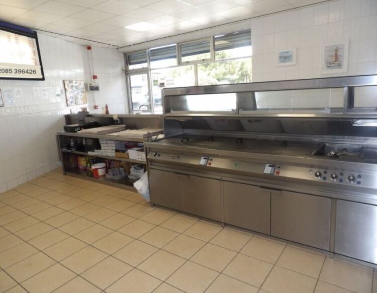 Well established fish & chip shop trading over 5 days weekly with no deliveries in north east Lincolshire