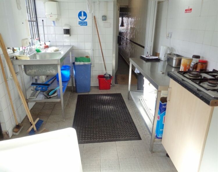 Long-established fish & chip and kebab takeaway, Birmingham Photo 4
