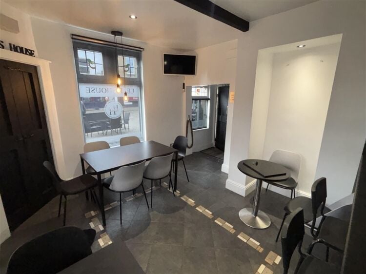 Cafe & Sandwich Bars For Sale in Leeds Photo 4