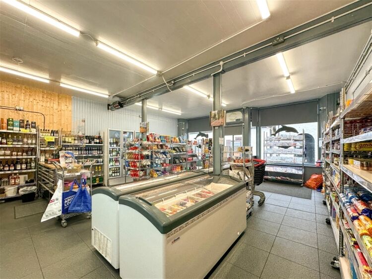 Rosemarkie Stores and Roseberry Flat Photo 4