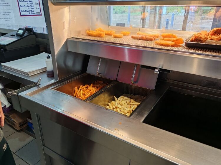 Fish & Chip and Kebab Takeaway with Accommodation – Bilston, West Midlands