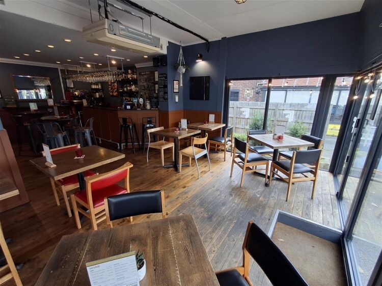 Licenced Trade, Pubs & Clubs For Sale in Leeds Photo 4