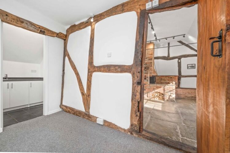 Charming Commercial Property To-Let Located In Claverdon