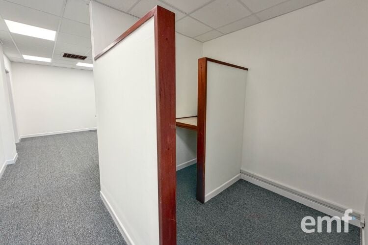 Freehold Commercial Investment