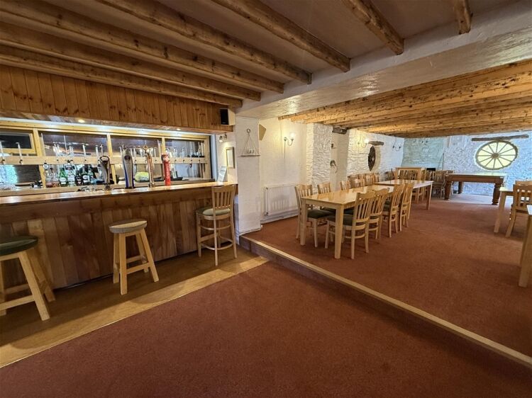 Well-known Countryside Freehouse Set In Large Grounds For Sale in Newton Abbot