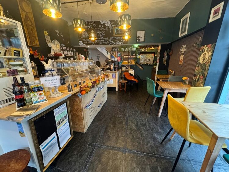 Prominent Town Centre Cafe