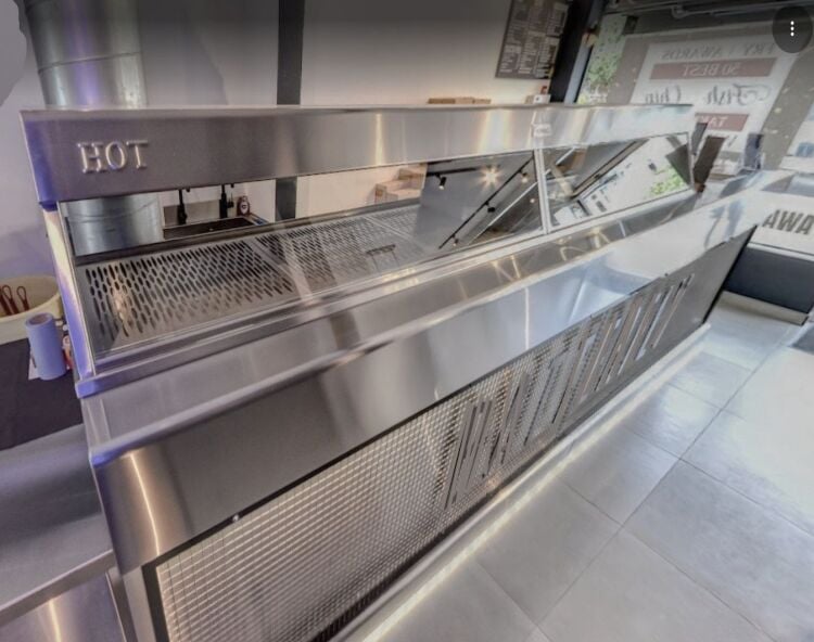 Ultra modern fish & chip shops with potential to take £10,000 per week Photo 4