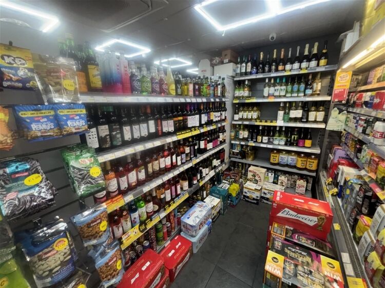 Off License & Convenience For Sale in Scunthorpe