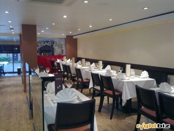 Restaurant for Sale in Buckinghamshire Photo 1