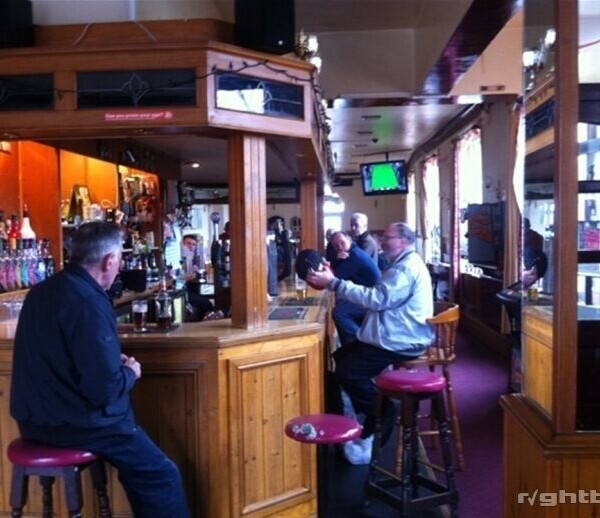 Public House Lowestoft, Suffolk Photo 1