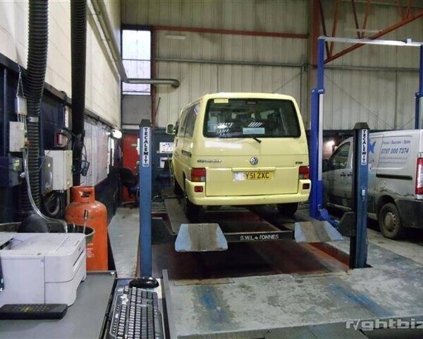 Garage and MOT Centre Photo 1