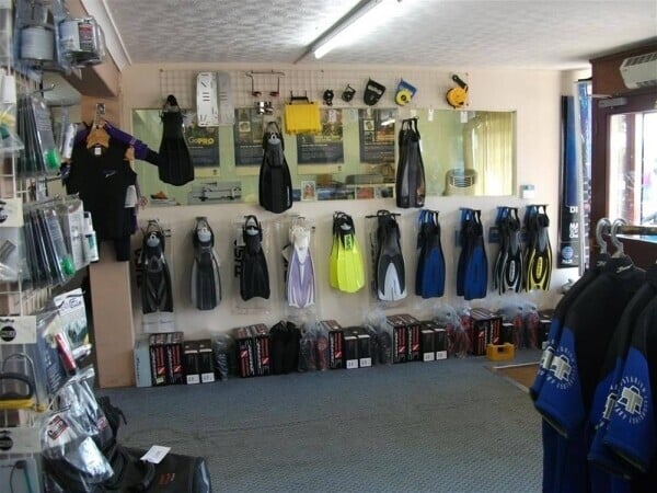 HIGHLY REGARDED DIVING & SNORKELLING SUPPLIES & TRAINING CENTRE FOR SALE IN SLOUGH Photo 1