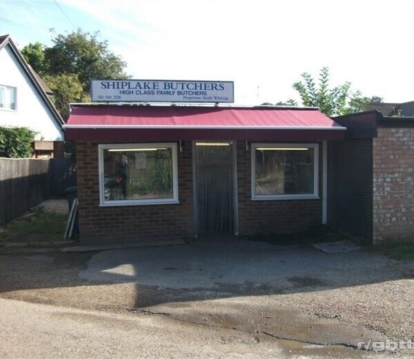 FREEHOLD HIGH CLASS VILLAGE BUTCHERS FOR SALE IN OXFORDSHIRE Photo 1