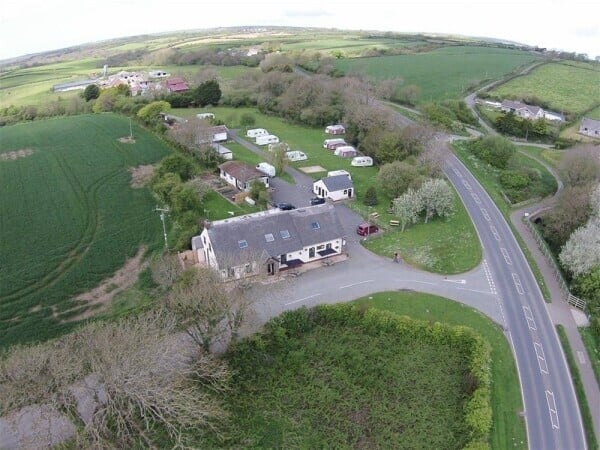 STUNNING PUBLIC HOUSE/RESTAURANT & FUNCTION VENUE WITH EXTENSIVE PRIVATE & GUEST ACCOMMODATION FOR SALE IN SOUTH WALES Photo 1