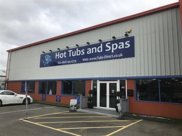 QUALITY HOT TUBS & SPAS SALES & FITTING CENTRE FOR SALE IN GREATER MANCHESTER Photo 1