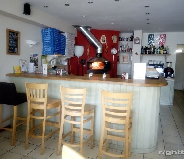 Italian restaurant pizzeria Photo 1