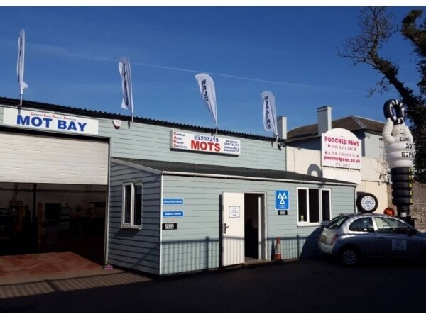 Highly Regarded Garage and MOT Centre Photo 1