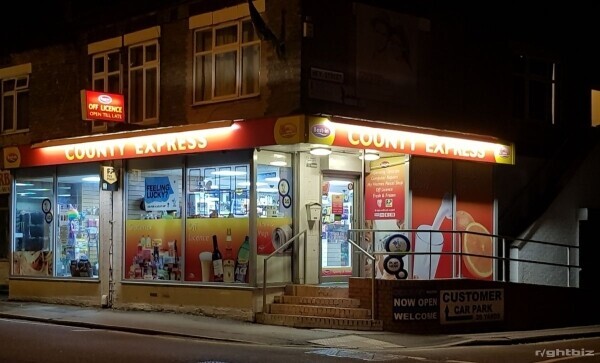 Superb SELF SERVICE CONVENIENCE STORE, FULL FREE OFF LICENCE Photo 1