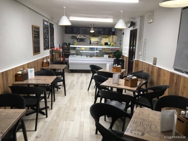 Prominent Cafe in a busy industrial estate Photo 1