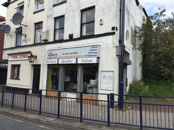 TOWN CENTRE COMPUTER REPAIRS & SALES COMPANY FOR SALE IN ASHTON UNDER LYNE Photo 1