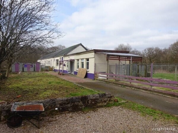 KENNEL & CATTERY WITH 5 BEDROOM HOUSE FOR SALE NEAR GLASGOW Photo 1