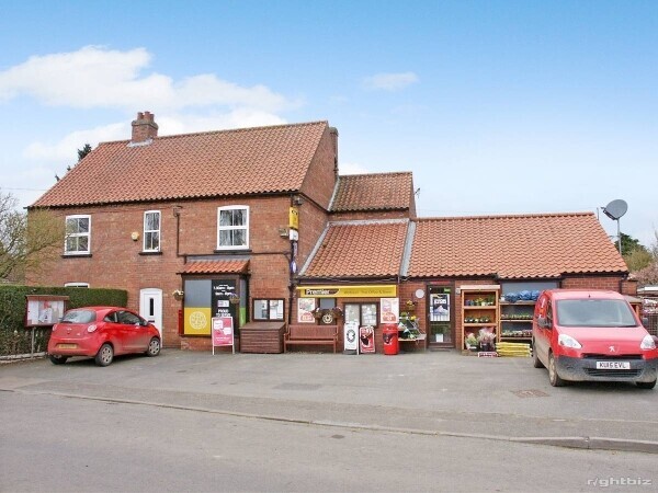 High Profits Store & Post Office With Substantial Home Photo 1