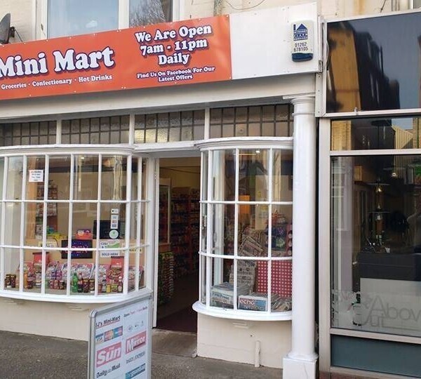 Busy mini market / convenience store with off-licence and PayPoint in prime town centre location Photo 1