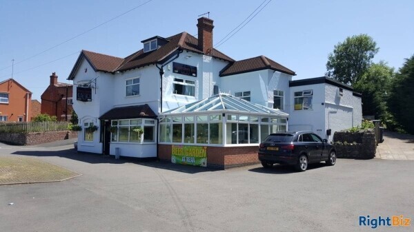 SHROPSHIRE VILLAGE THRIVING FREE HOUSE Photo 1