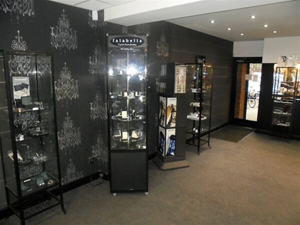 LONG ESTABLISHED JEWELLERS - CHESHIRE Photo 1