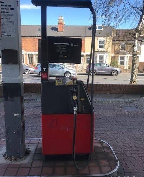 *TEXACO PETROL STATION FOR RENT* With 4 x Filling Pumps - Double Sided *With Convince Store* Photo 1