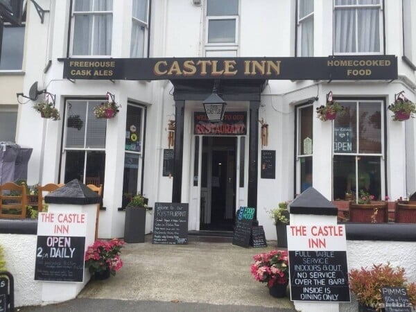 Llyn Peninsula. Coastal Town Centre Free House Photo 1