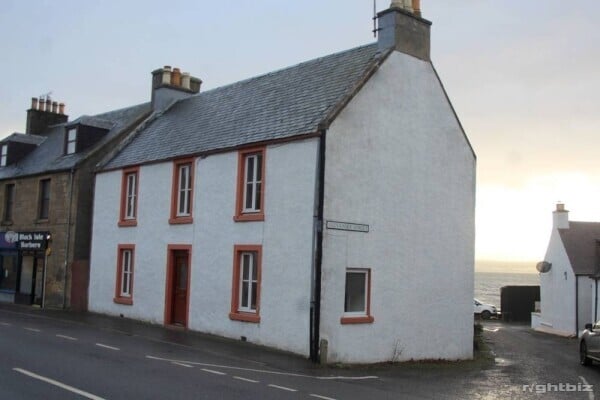 Modern 4-Bedrom Holiday Let / B&B Opportunity in Ross-Shire Photo 1