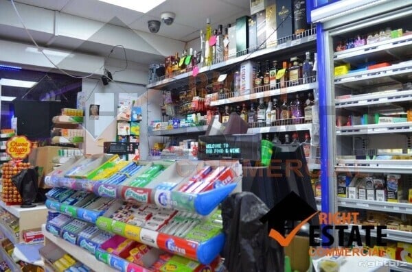 Off licence accommodation with two three bedroom and a salon lease for sale (B0001) Photo 1