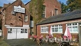 Licensed retail unit in prime location in Ashbourne, Derbyshire, gateway to the Peaks Photo 1