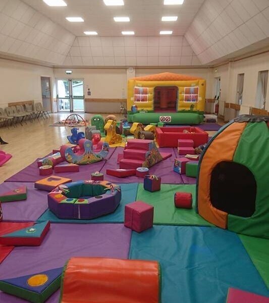 Medway's leading bouncy castle and soft play hire company Photo 1