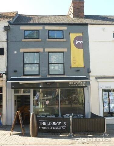 Popular Café & Nightclub/Function room located in sought after Gloucestershire town Photo 1