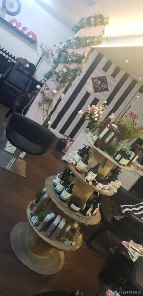 Hairdressing salon prime affluent area Photo 1
