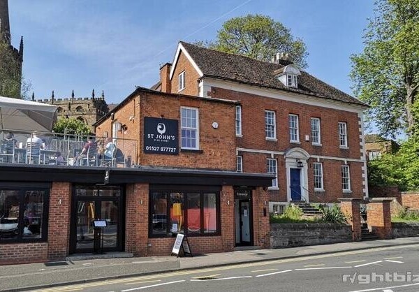 BROMSGROVE, WEST MIDLANDS - SUCCESSFUL INDEPENDENT RESTAURANT AND WINE BAR Photo 1