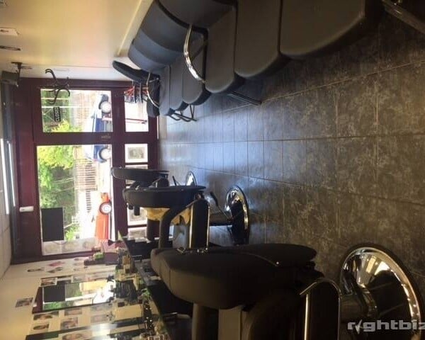 Barbershop for sale in Bearsden, Glasgow. free rates Photo 1